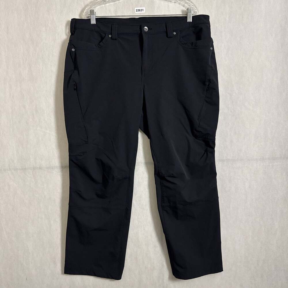 Duluth Trading Women's Size 20x29 Black Nylon Flexpedition Straight Leg Pants